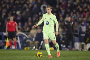 世体：德容告知经纪人不会听取其他俱乐部报价，利物浦、曼联有意