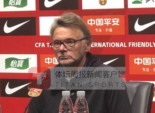 越南主帅特鲁西埃:输球恼火因为与中国队机会均等